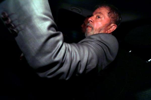 Βραζιλία: Το Ανώτατο Δικαστήριο υπέρ της φυλάκισης του πρώην προέδρου Λούλα