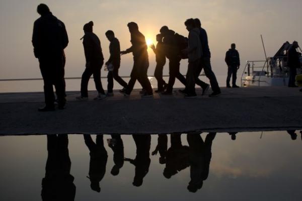 Nearly 2,000 refugees arrive in northern Aegean islands in March