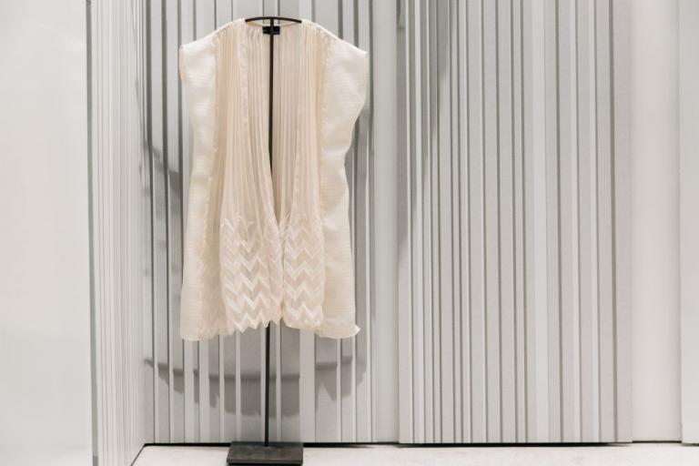 Ρούχα και αξεσουάρ εμπνευσμένα από την Κυκλαδική Τέχνη