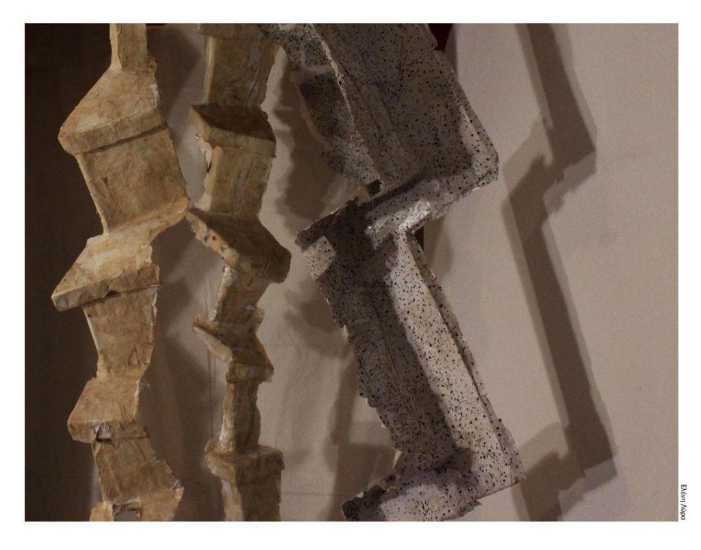 Η Ρένα Παπασπύρου μας καλεί να ανέβουμε «Κλίμακες»