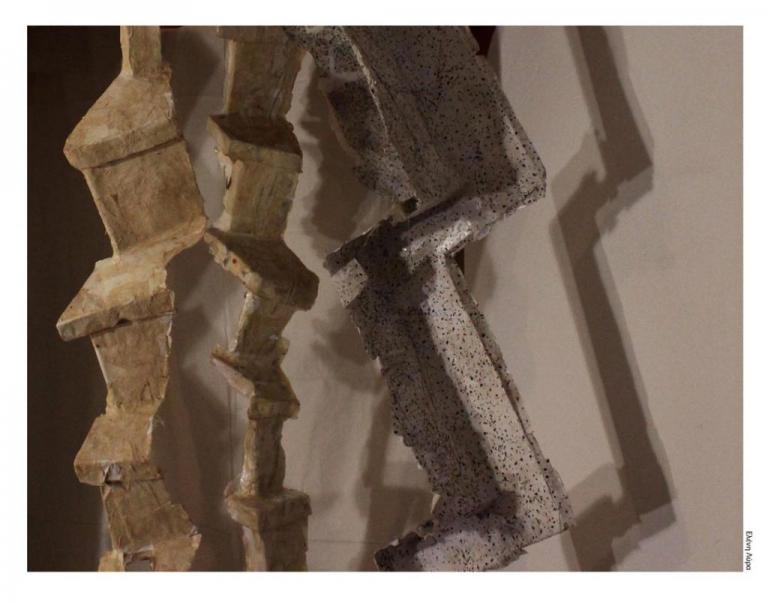 Η Ρένα Παπασπύρου μας καλεί να ανέβουμε «Κλίμακες»