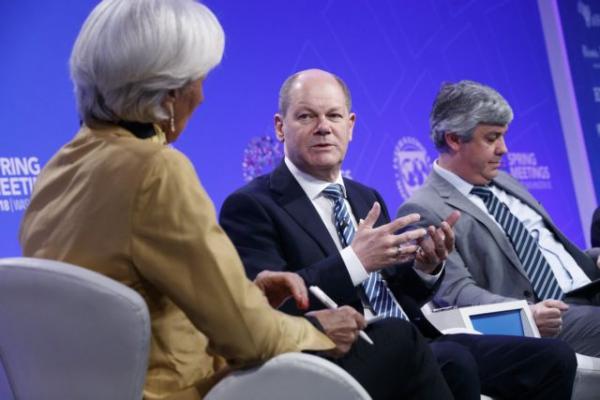 Το Βερολίνο απορρίπτει την γαλλική πρόταση για το ελληνικό χρέος