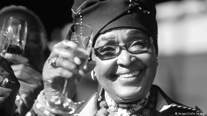 Γουίνι Μαντέλα, «μια τραγική φιγούρα»