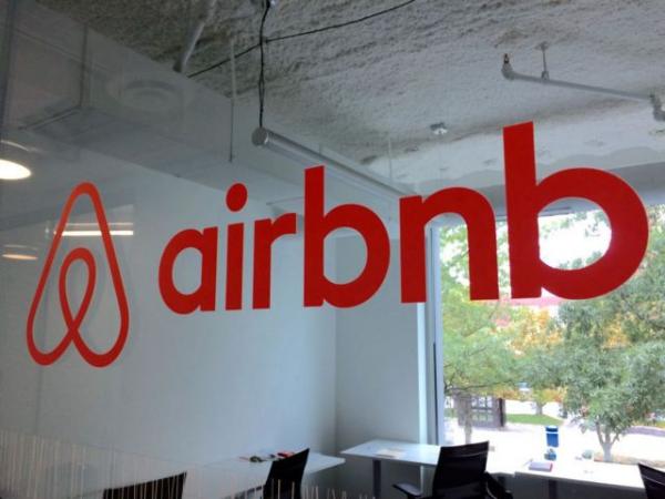 Airbnb: Πώς η εφορία «πιάνει» τους ιδιοκτήτες ακινήτων