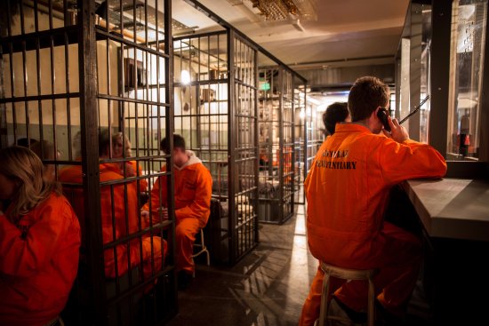 Alcotraz: Όταν το αλκοόλ και η φυλακή γίνονται… καλή ιδέα