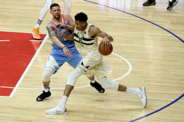 Χωρίς τον «Greek Freak» στη Νέα Υόρκη οι Μπακς