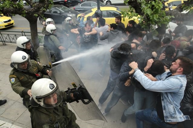 Αντιπολεμικό συλλαλητήριο: Σε συλλήψεις μετατράπηκαν οι δύο προσαγωγές