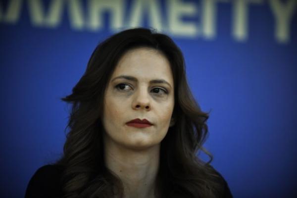 Αχτσιόγλου: Η έξοδος από τα μνημόνια «χαρίζει» τη νίκη στις εκλογές