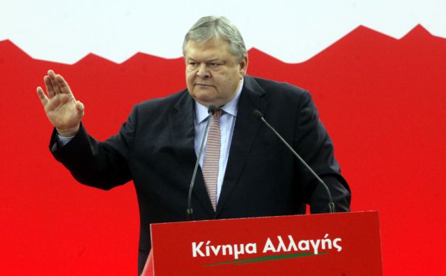 Κόντρα κυβέρνησης – Βενιζέλου για τη συνταγματική αναθεώρηση