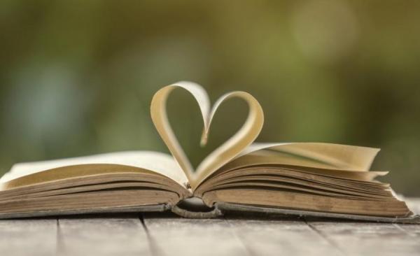 Βιβλία: Μεγαλώνουν χαρούμενα και έξυπνα παιδιά