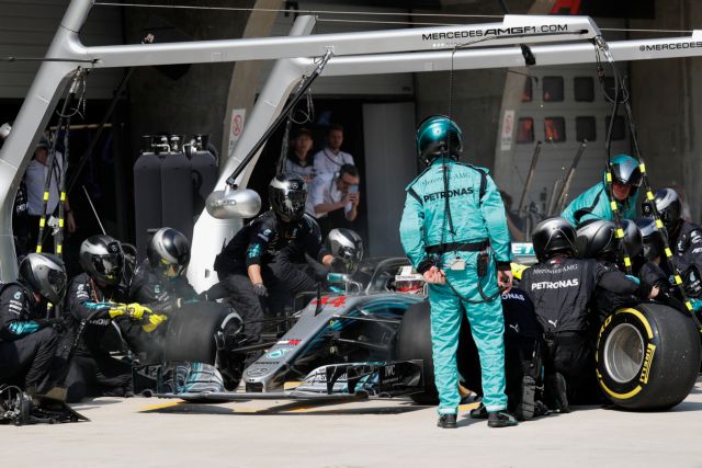 Pit stop διάρκειας 2,15 δευτερολέπτων έκαναν οι μηχανικοί της Mercedes [Βίντεο]