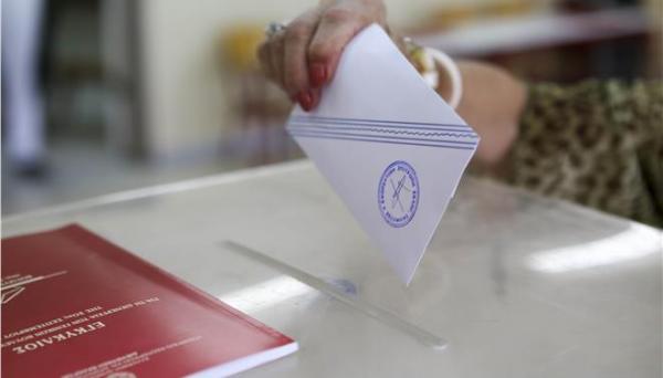 Πώς βλέπουν αναλυτές την πιθανότητα πρόωρων εκλογών