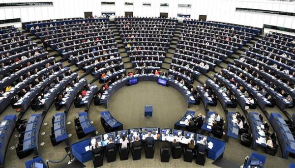 To Eυρωκοινοβούλιο ζητά την απελευθέρωση των ελλήνων στρατιωτικών