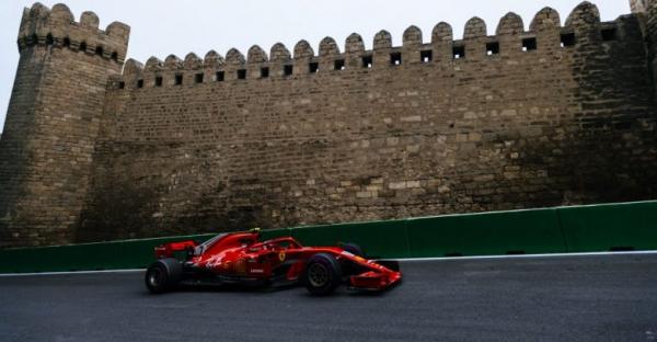 Ταχύτερος όλων ο Φέτελ στο Μπακού