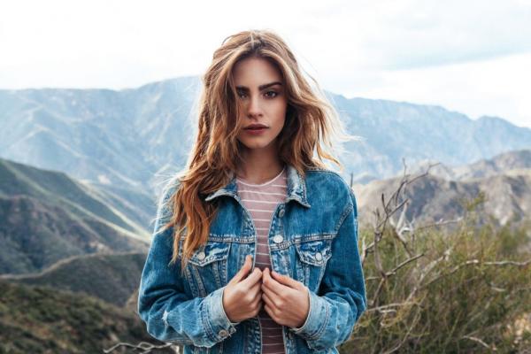 Τζιν τζάκετ, ο αιώνιος σύμμαχος της γυναίκας