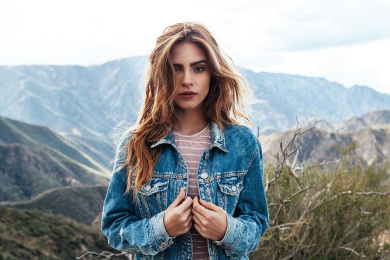 Τζιν τζάκετ, ο αιώνιος σύμμαχος της γυναίκας