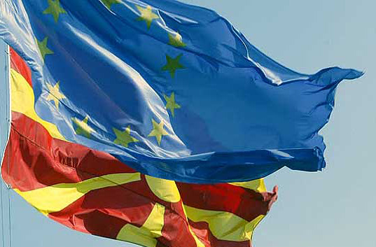 Επείγουσα λύση του ονοματολογικού ζητά η Κομισιόν για την ΠΓΔΜ