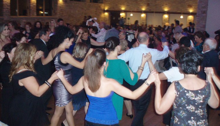 Τραγωδία: Καλεσμένος έχασε τη ζωή του σε κρητικό γάμο