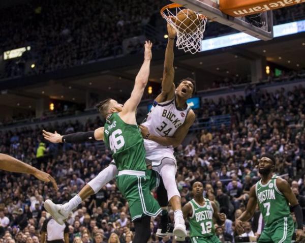 Νικητήριο καλάθι ο Αντετοκούνμπο και Μπακς – Σέλτικς 2-2 [Βίντεο]