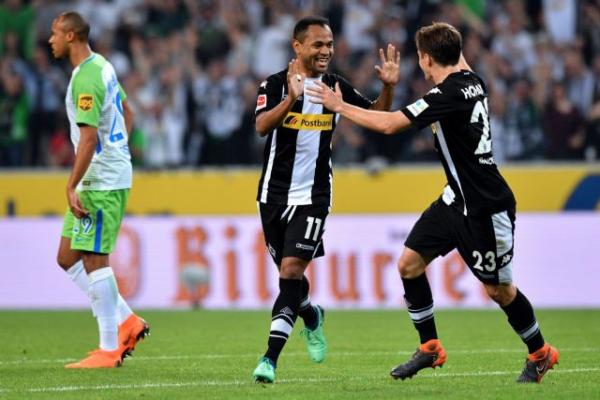 Άνετη νίκη της Γκλάνμπαχ, 3-0 τη Βόλφσμπουργκ