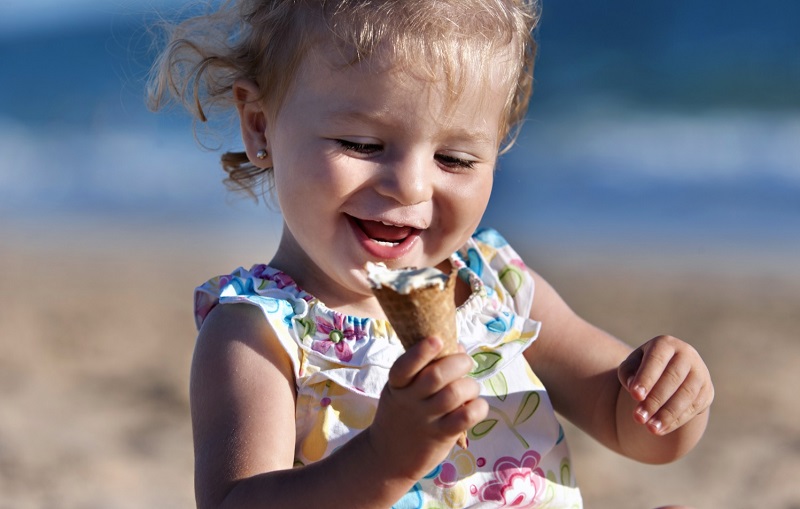 Οι παιδοδοντίατροι προτιμούν τα παγωτά από τις καραμέλες