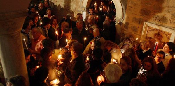 Τελετή αφής του Αγίου Φωτός στα Ιεροσόλυμα [Βίντεο]