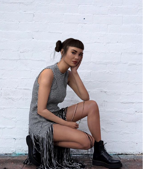 Ποια είναι η Insta-star Lil Miquela;