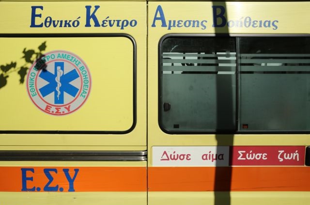 Λάρισα: Αυτοκίνητο έπεσε σε αρδευτικό κανάλι