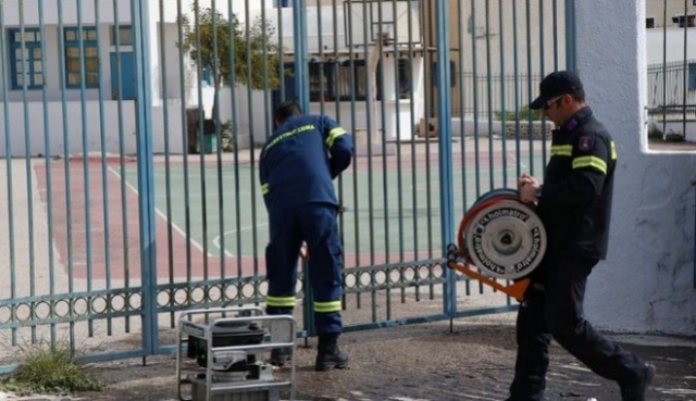 Τραυματισμός μαθητή σε καγκελόπορτα σχολείου στο Ηράκλειο
