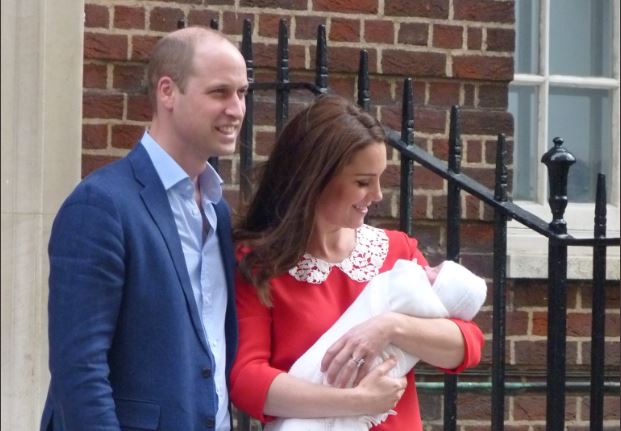 Εξιτήριο για την Κέιτ και το νέο μέλος της βασιλικής οικογένειας [Εικόνες]