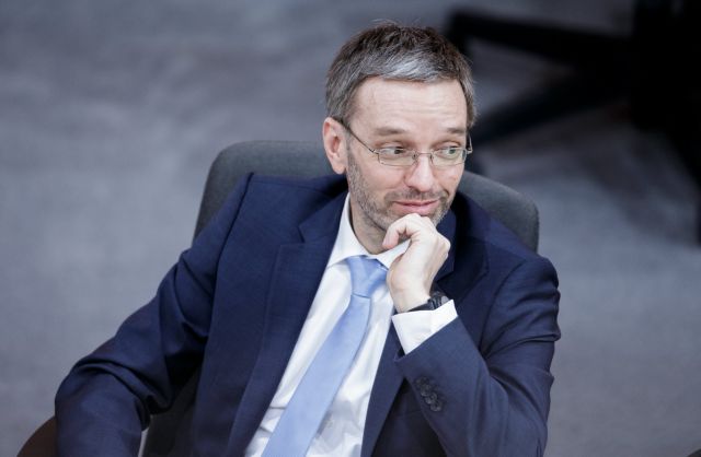 Διατηρεί τους συνοριακούς ελέγχους η Αυστρία