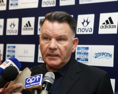 Έξι παραιτήσεις στην ΑΕΛ μετά το λάθος όνομα στη φανέλα [Εικόνα]