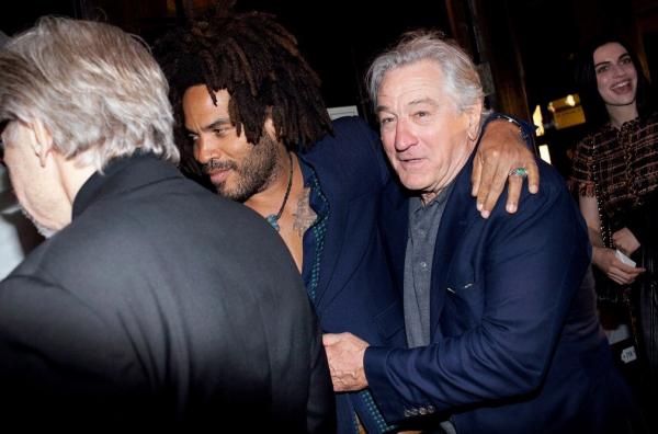 Λένι Κράβιτζ, Ρόμπερτ Ντε Νίρο και Κέιτ Χολμς στο δείπνο καλλιτεχνών της Chanel