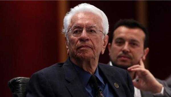 Ποιος είναι ο επιστήμονας που «ντρόπιασε» την κυβέρνηση