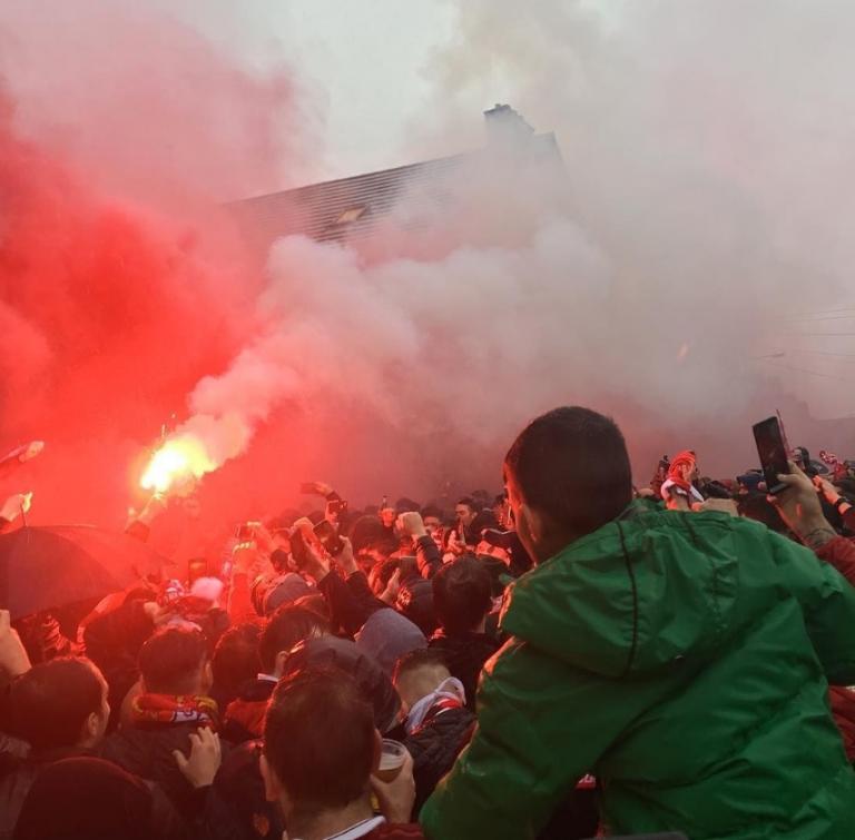 Λίβερπουλ: Όταν μια πόλη «ζει» για την ομάδα της