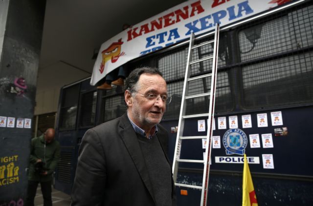 Λαφαζάνης: Εθνική προδοσία οι πλειστηριασμοί εν μέσω εθνικών απειλών