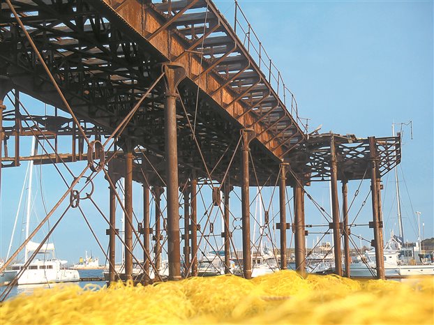 «Φιλί ζωής» για τη Γαλλική Σκάλα του Λαυρίου