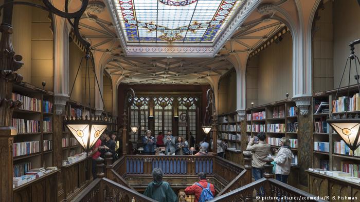 Lello, ένα από τα πιο όμορφα βιβλιοπωλεία του κόσμου