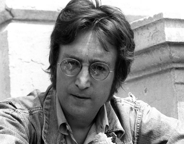 Αυτο-πορτρέτο του Λένον ως Χίτλερ πουλήθηκε για 54.000 δολάρια [Εικόνα]