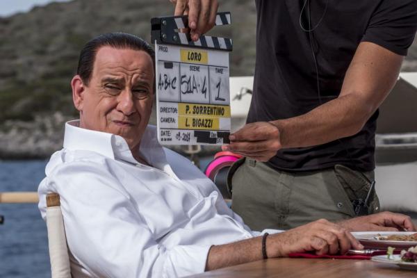 Σεξ, ναρκωτικά και εξουσία στην ταινία για τον Μπερλουσκόνι