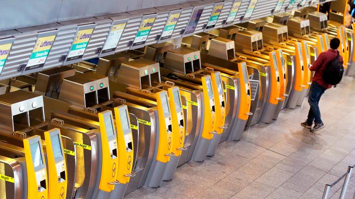 Αναστάτωση στις αεροπορικές μεταφορές εξαιτίας απεργιών σε Γαλλία και Γερμανία