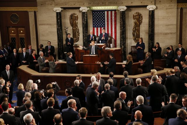 Standing ovation από το αμερικανικό Κογκρέσο στον Εμανουέλ Μακρόν