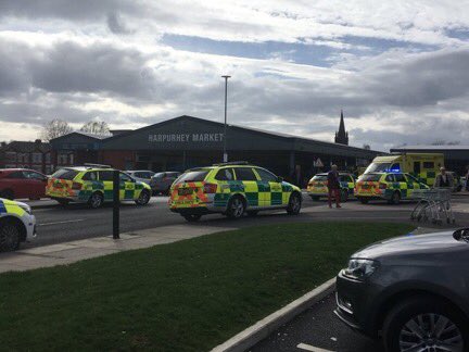 Μάντσεστερ: Αυτοκίνητο έπεσε πάνω σε πλήθος, τουλάχιστον έξι τραυματίες