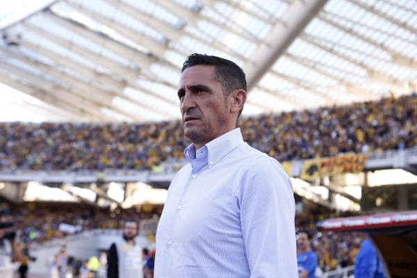 Χιμένεθ: «Είναι πιθανότερο να μείνω παρά να φύγω από την ΑΕΚ»