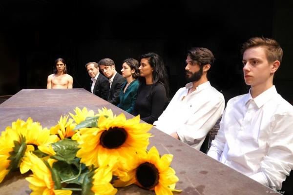 «Μαθήματα πολέμου» από τον Δημήτρη Λιγνάδη στο Μέγαρο