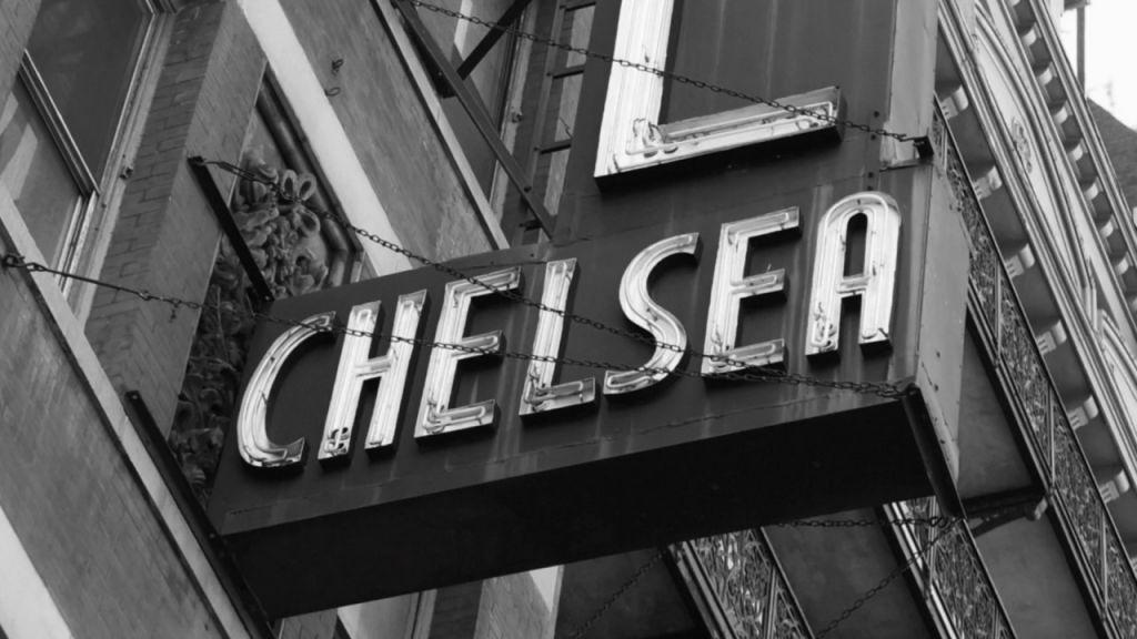 Στο σφυρί 55 «διάσημες» πόρτες του Chelsea Hotel