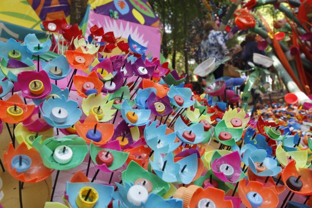 Το πλαστικό δάσος στην Πόλη του Μεξικό