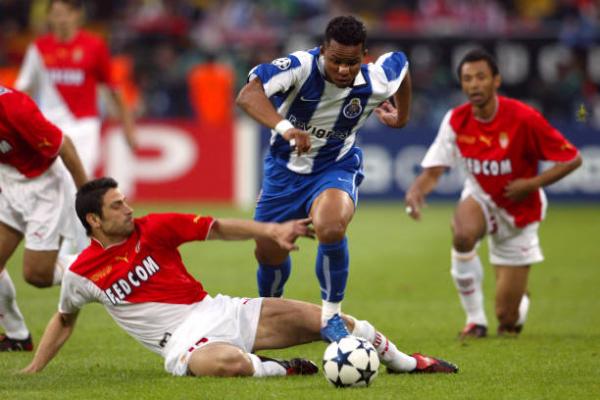 Μανωλάς και Μήτρογλου ετοιμάζονται να μπουν σε ένα πολυ κλειστό κλαμπ