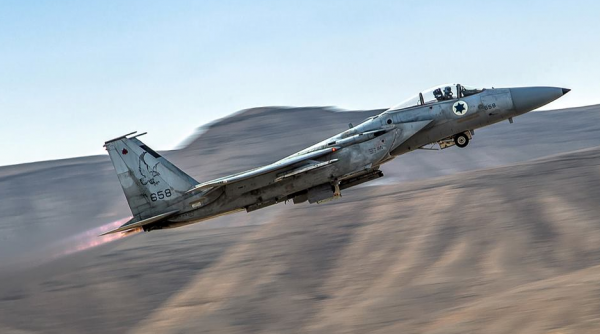 Συρία: Ισραηλινά F-15 πίσω από το βομβαρδισμό του στρατιωτικού αεροδρομίου;