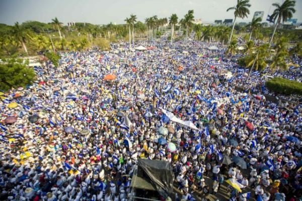 Νικαράγουα: Χιλιάδες διαδηλωτές στους δρόμους ζητούν ειρήνη και δικαιοσύνη
